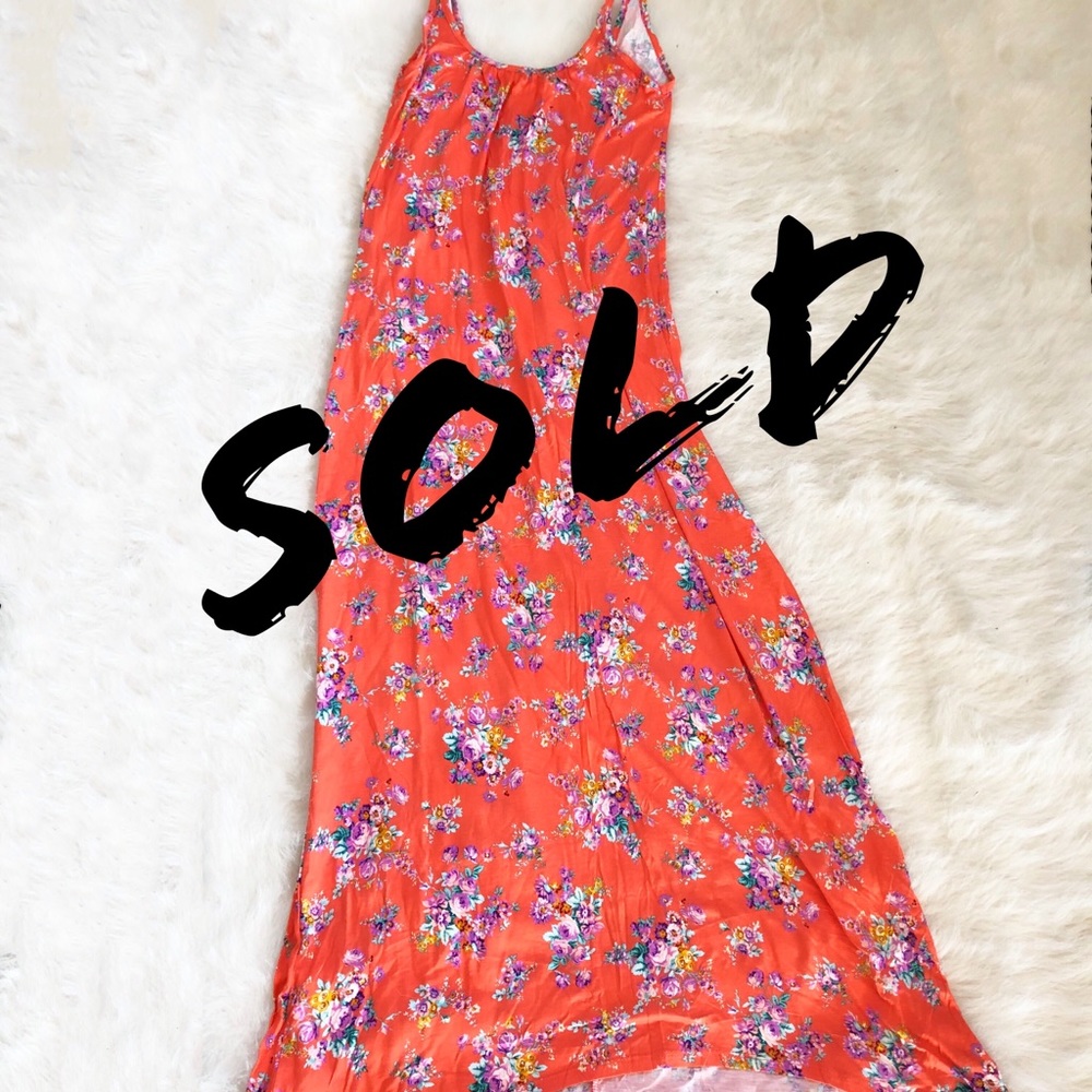 Super cute floral maxi dress